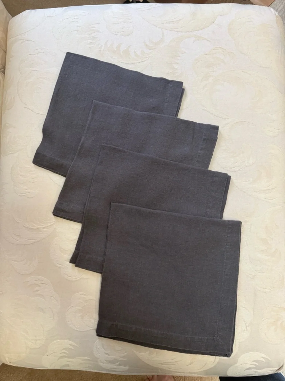 Sur La Table Linen Napkins 4 Charcoal Modern‎ Farmhouse Elegant Table Setting